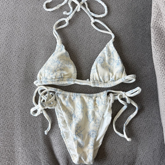 Dippin’ Daisy’s Bikini Set - Picture 1 of 3